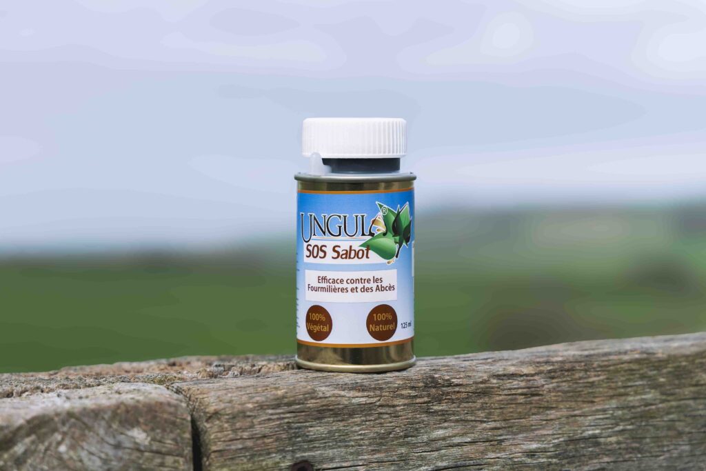 Produit de soin SOS Sabot fabriqué par Ungula Naturalis, en France dont la composition est 100% naturelle