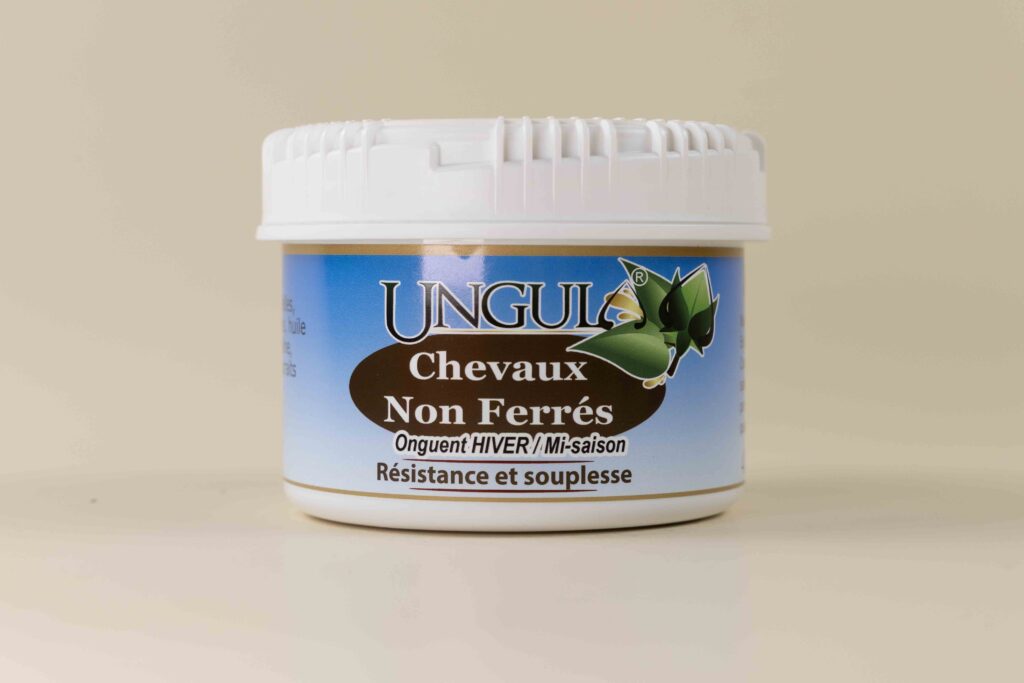 graisse à pied destinée aux chevaux non-ferrés, onguent 100% naturel pour plus de résistance et de souplesse
