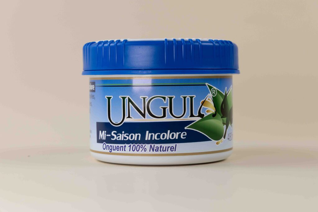 Graisse pour chevaux, onguent 100% naturel mi-saison incolore pour les sabots, fabriqué en France chez Ungula Naturalis