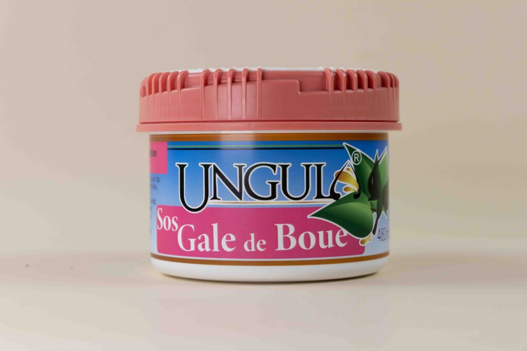 SOS Gale de boue, produit cicatrisant et aseptisant pour soigner la gale de boue du cheval, fabriqué en France par Ungula Naturalis