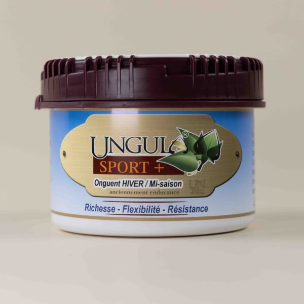 Pot de graisse Sport + Onguent hiver/mi-saison de la marque Ungula sur fond beige